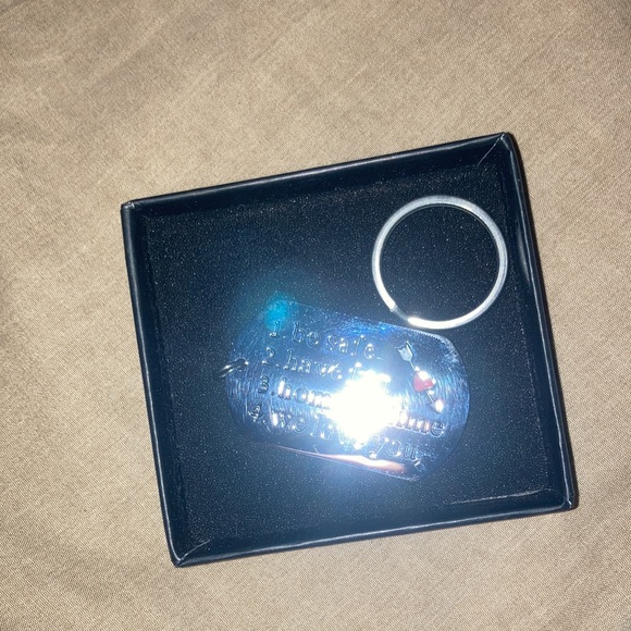 Keychain for loved ones - Picture 2 of 2